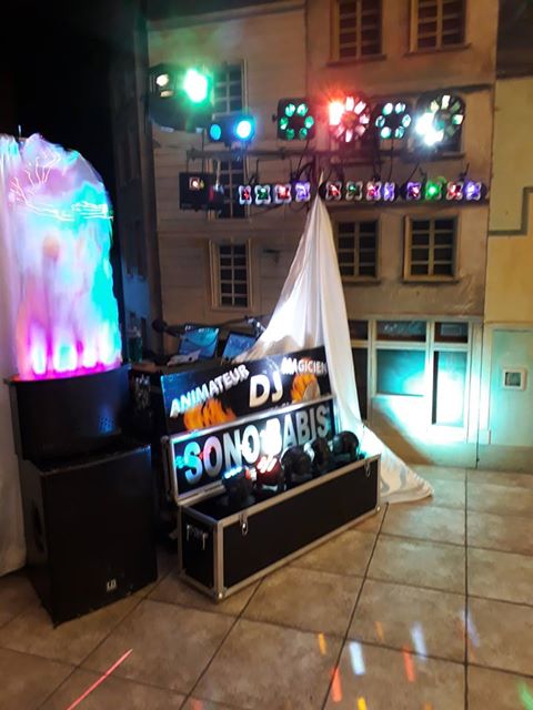 DJ SONO BABIS du spectacle personnage aussi pour anniversaire animé par un artiste ultra polyvalent pour mariage et fête d'enfant